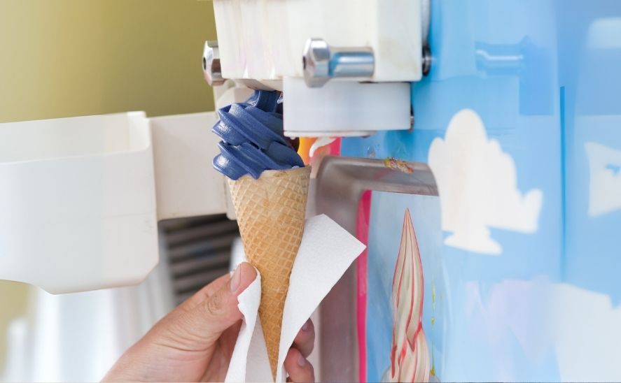 Membuat Es Krim dengan Mesin Es Krim 1 Kran untuk Cafe Anda