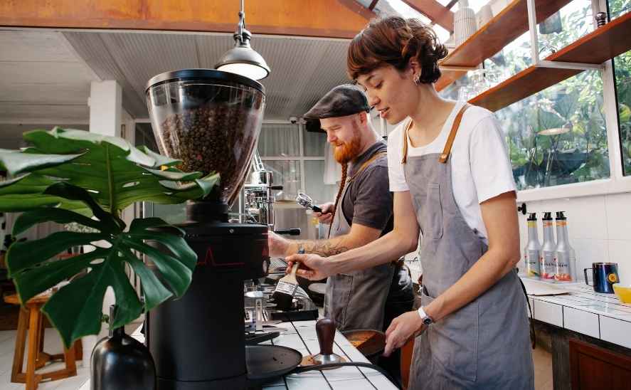 Peralatan Coffee Shop yang Dibutuhkan untuk Memulai Usaha Kopi