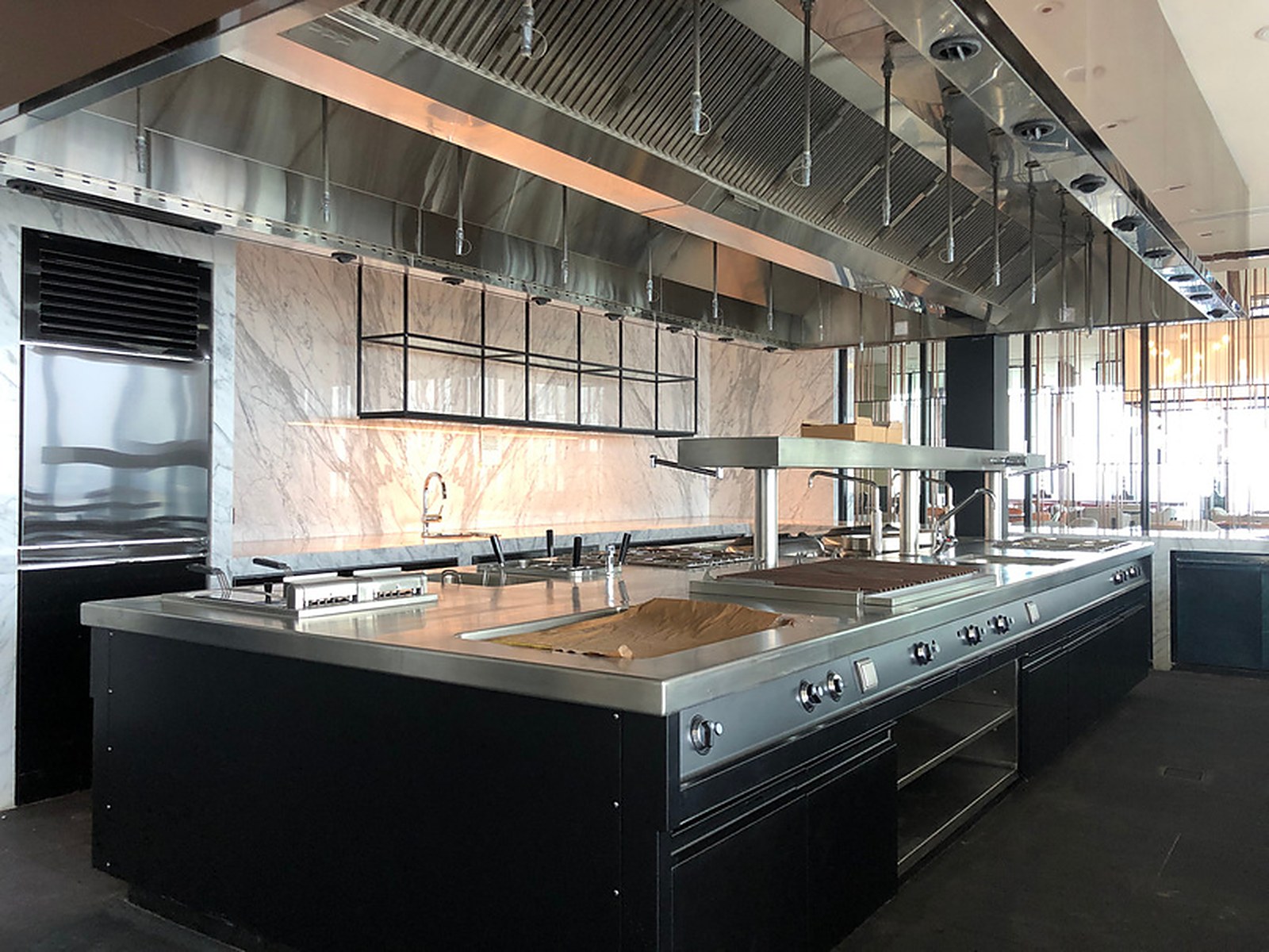 Bagian-Bagian Dapur Komersial: Area, Fungsi, dan Peralatannya